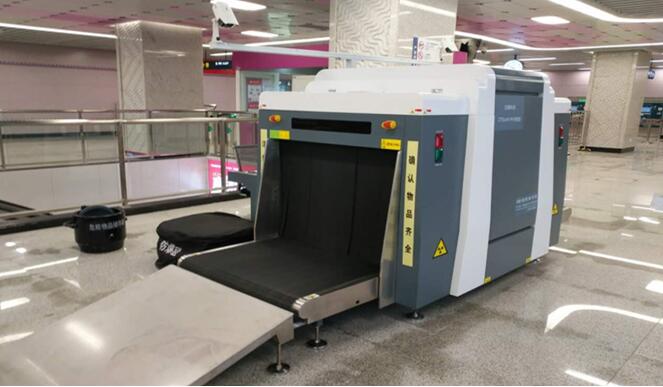 安檢機(jī)的<a href='http://m.ontimecarpet.com/' target='_blank'><u>工業(yè)皮帶</u></a>運(yùn)輸?shù)膱D片