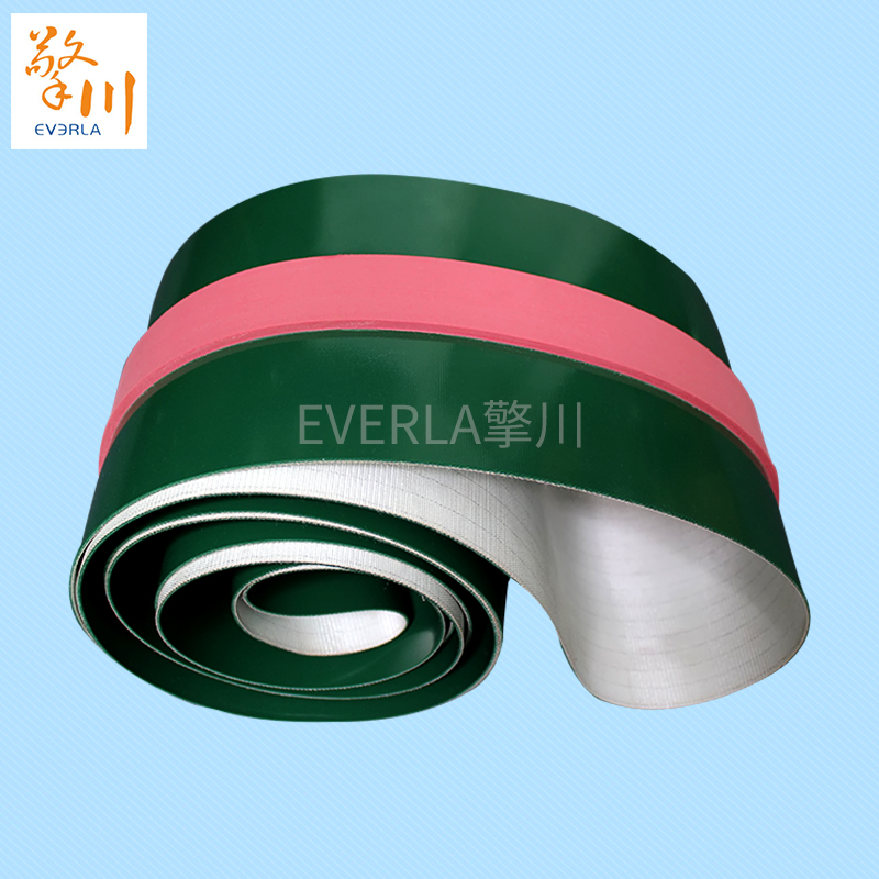 綠色pvc<a href='http://m.ontimecarpet.com/shusongdai/' target='_blank'><u>輸送帶</u></a>表面加紅色橡膠條